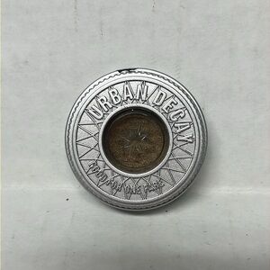 Urban Decay “Chains” Eyeshadow single – Discontinued Vintage Olive Shimmer Y2K